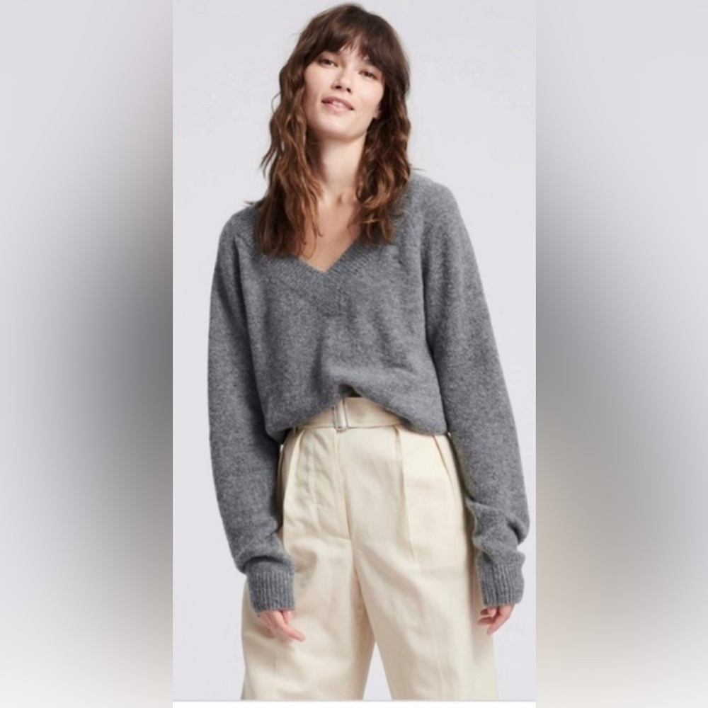 NAADAM Gray V-Neck Women's Sweater